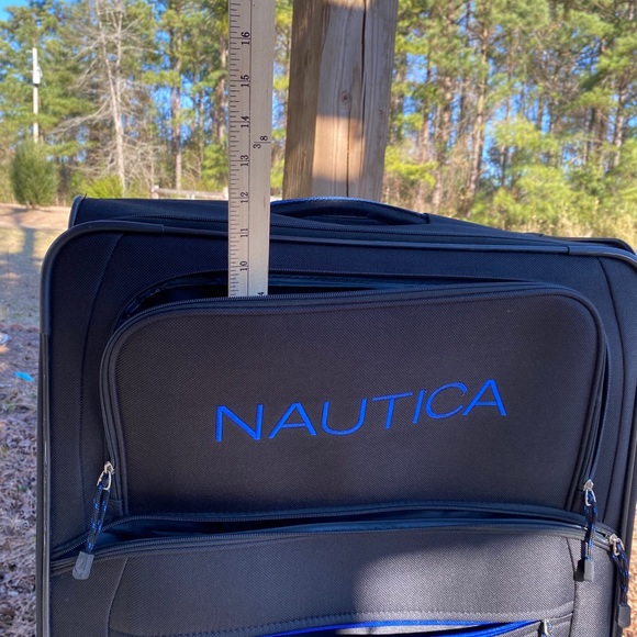 Nautica Large Suitcase - Picture 7 of 16
